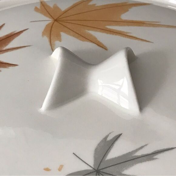 Harvest Time by Iroquois 1.75 Qt Round Covered Casserole Informal True China - Picture 13 of 16